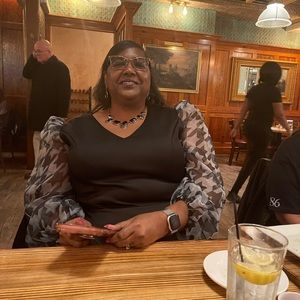 Meet your Posher, Connie